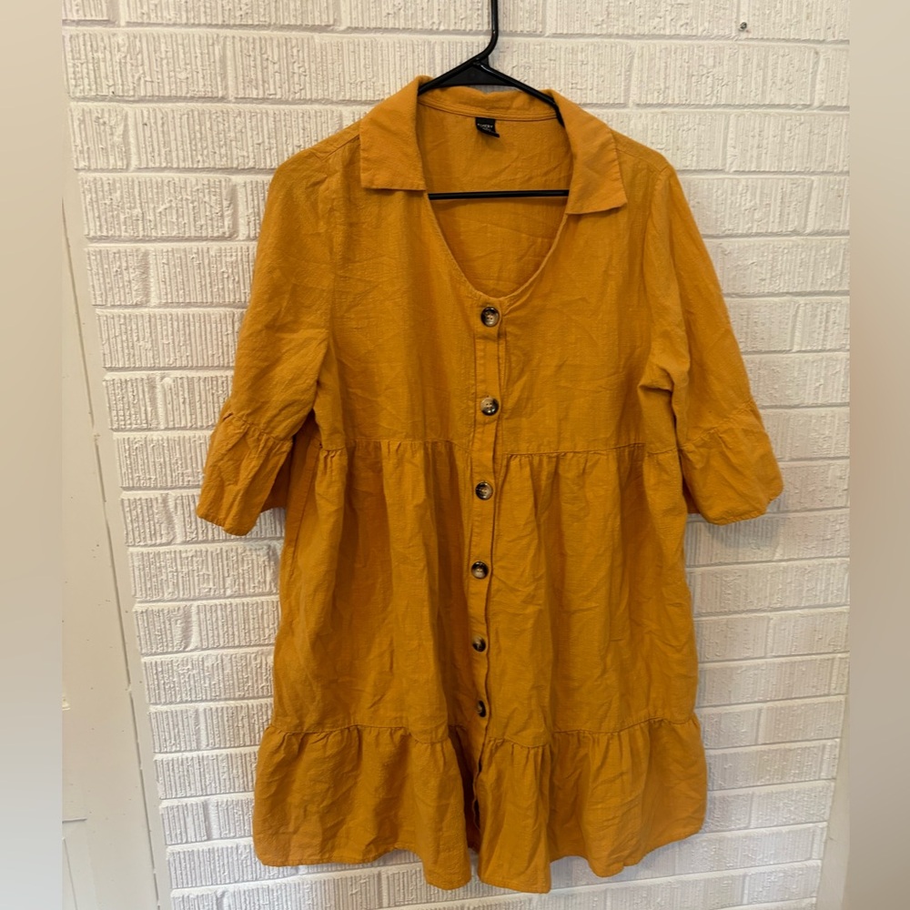 Emery Rose boutique shirt